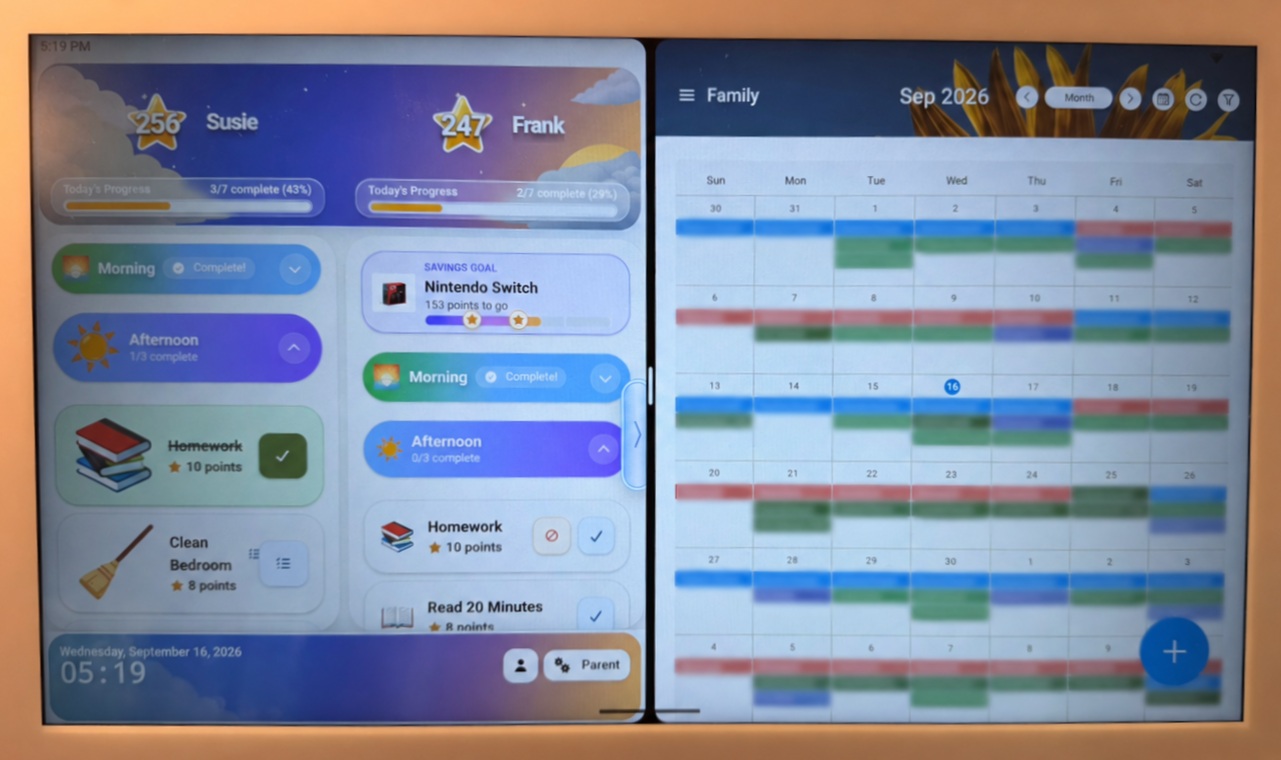 MyChoreBoard and ApoloSign calendar running side by side in split screen